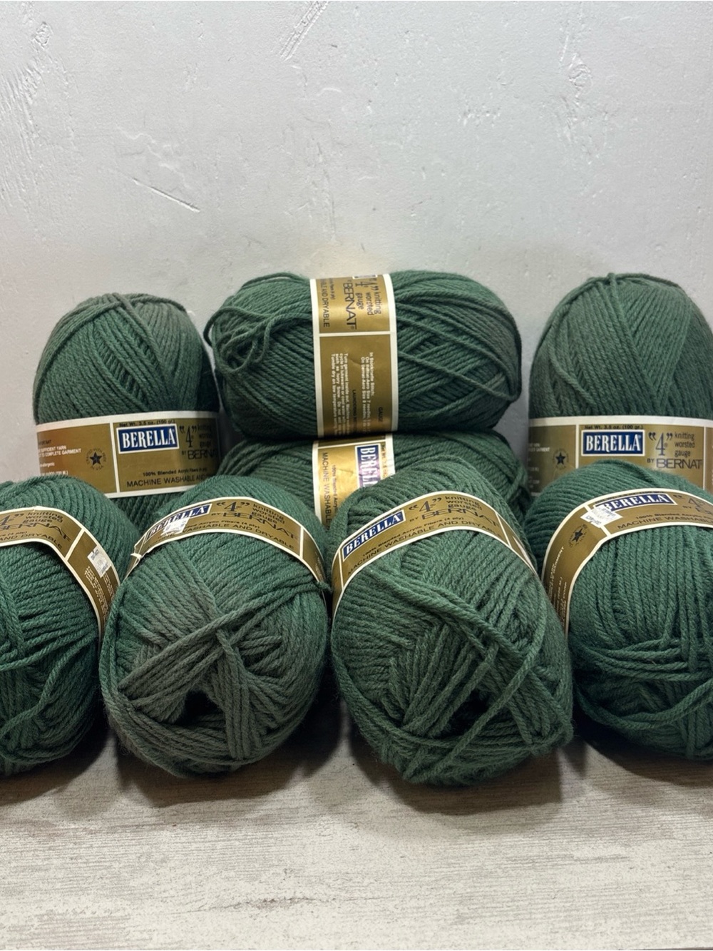 VTG Bernat Brand Berella Med Sea Green Same Lot 8 Skeins Balls 100% Acrylic USA